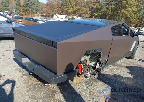 2024 Tesla Cybertruck All-Wheel Drive from USA, damaged, VIN 7G2CEHEDXRA001044